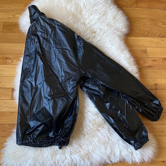 Under Armour Crop Windbreaker - Picture 5 of 7